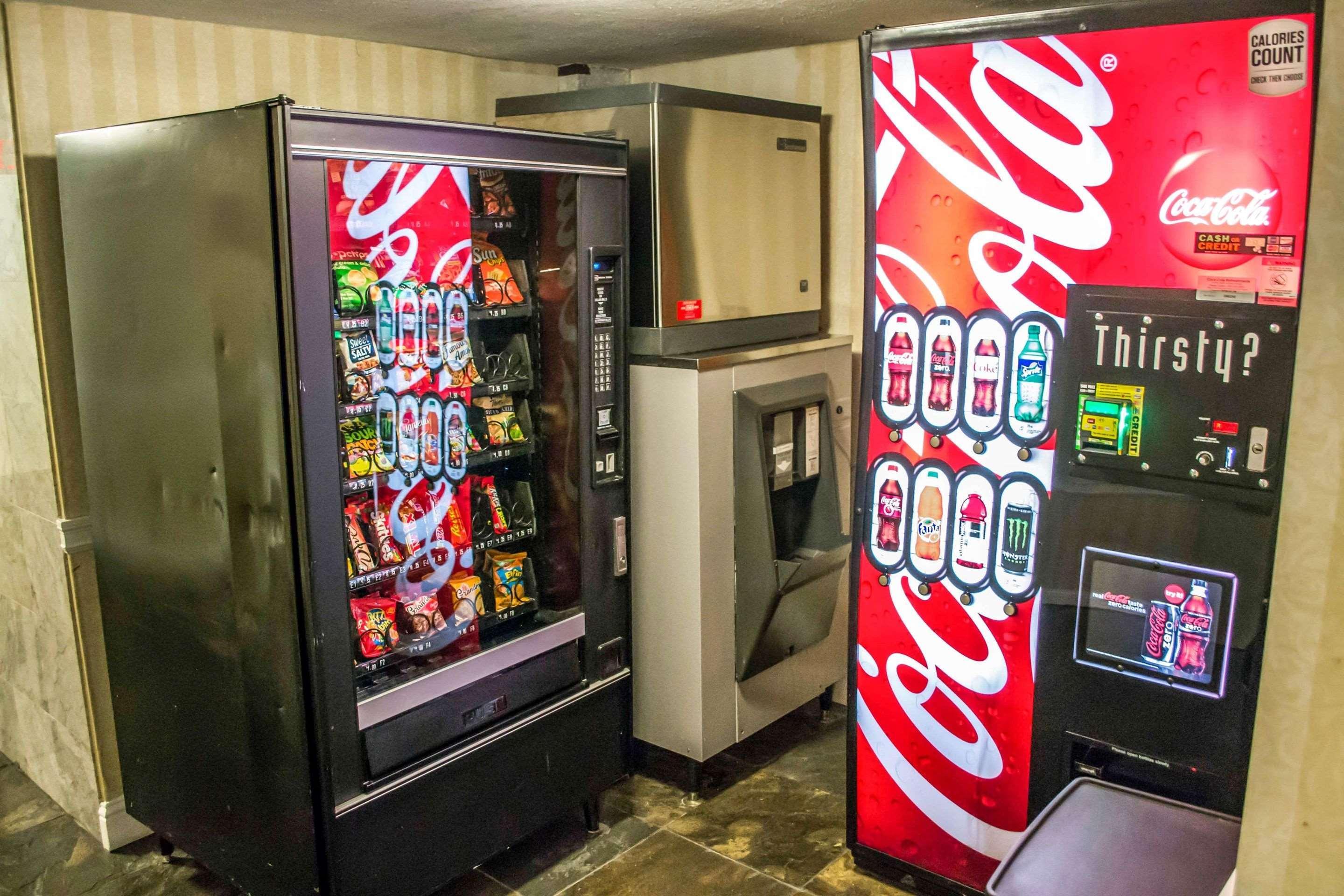 コンフォート イン アンド スイーツ ウエスト ビーバートン エクステリア 写真